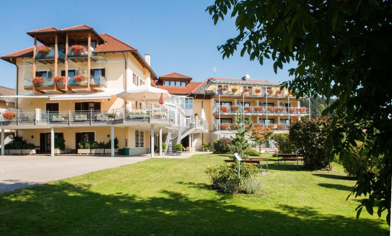 Hotel Seehof Sankt Georgen am Längsee 外观 照片